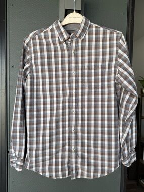 Button-Down Cotton Plaid Shirt in Brown & White